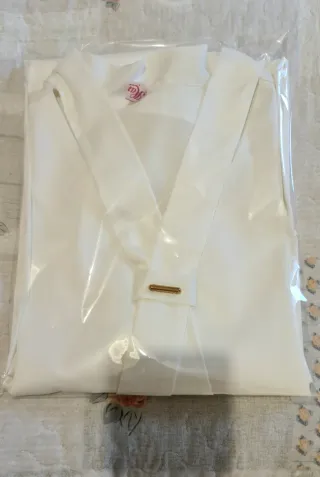 Blusa elegante con lazo