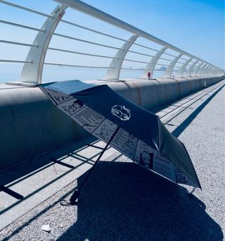 Paraguas Hirono Popmart