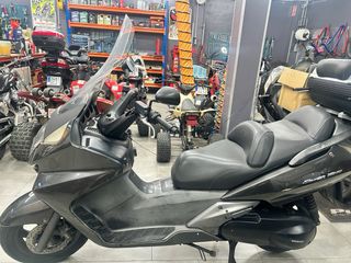 Honda Silverwing 600 Gris