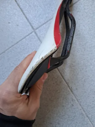 Sillín de carbono blanco