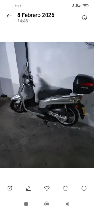 Kymco 49cc Plata Automática