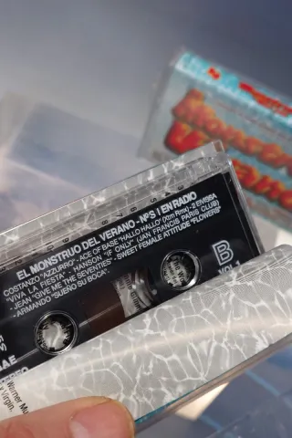 2 Casetes El Monstruo del Verano