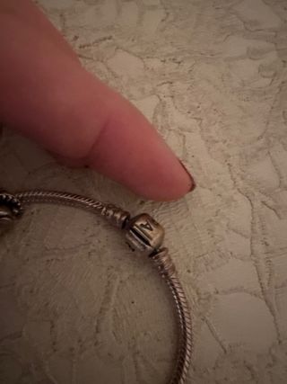 Pulsera Pandora Rígida con 3 Charms