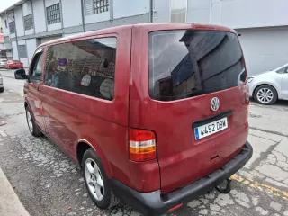 Volkswagen Transporter caravelle T5 2005