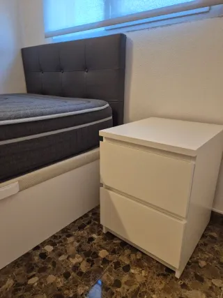 Canapé abatible y colchón de 105x200.