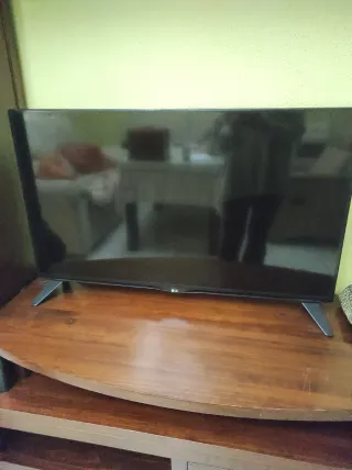 Televisor LG 40UH630V – Smart TV 40” 4K Ultra HD