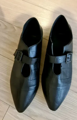 Scarpe basse eleganti nere