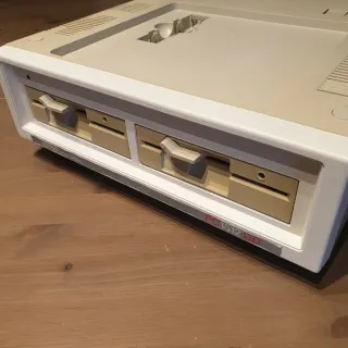 Amstrad PC1512 DD + Tastiera - Da testare - A3