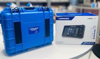 GPS Lowrance HDS7 y Maletin.