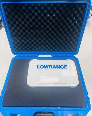 GPS Lowrance HDS7 y Maletin.
