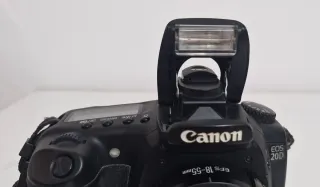 Canon EOS 20D + Grip BG-E2 + EF-S 18-55mm + acceso