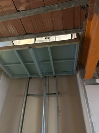 Elevador montacargas industrial