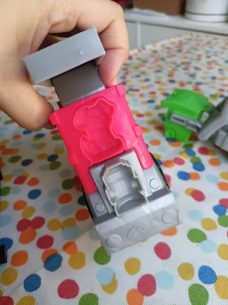 Camiones de juguete Play-Doh