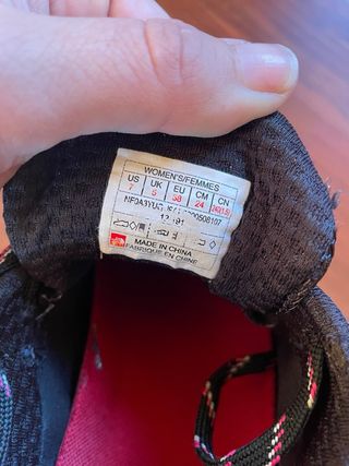 Zapatillas The North Face Negras y Rosas