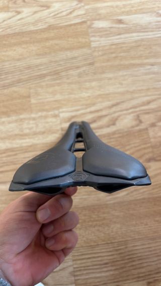 Sillín ciclismo PRO FALCON TEAM AF CARBON