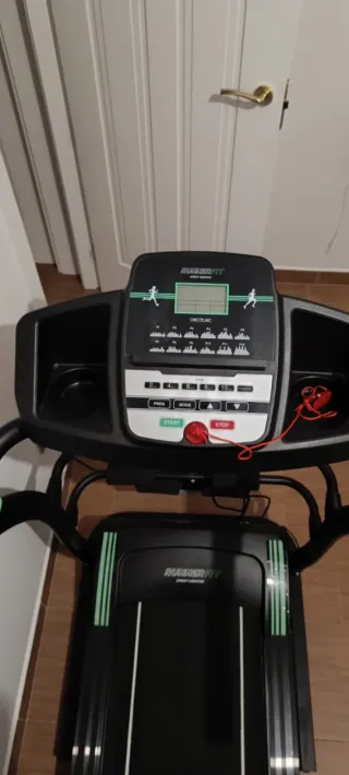 Cinta de correr Cecotec con masajeador