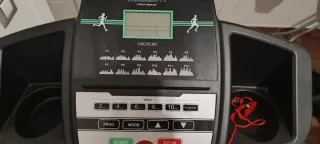 Cinta de correr Cecotec con masajeador