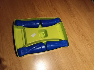 Mesa de construcciones infantil