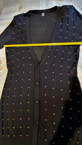 Cardigan nero con decorazioni