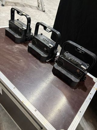 Foco LED Flat Par QA5X (3 unidades)