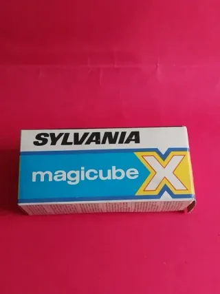 Lote 2 Cajas Sylvania Flashcube y 1 Magicube