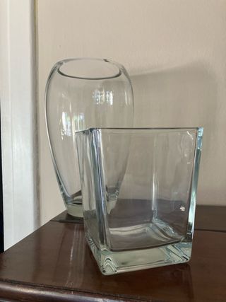 Jarrón de cristal transparente