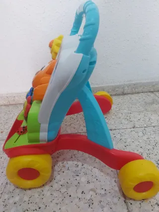 Andador infantil azul y rojo