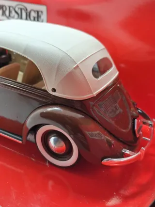 Volkswagen Coccinelle (Maggiolone) Solido 1:17.