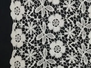 Lote Telas Bordadas y Guipur