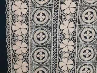 Lote Telas Bordadas y Guipur