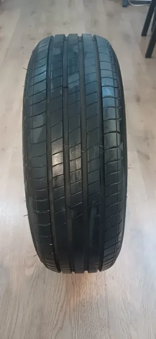 Neumático Michelin Primacy 185/65 R15 88H.