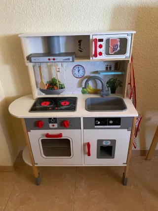 Cocinita infantil de madera