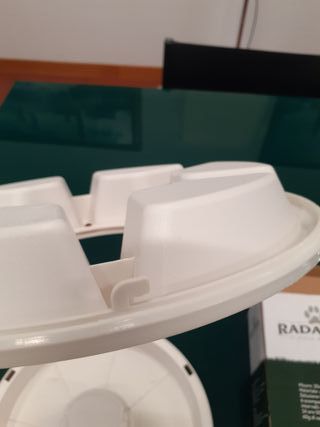 Erogatore di cibo con timer Radames