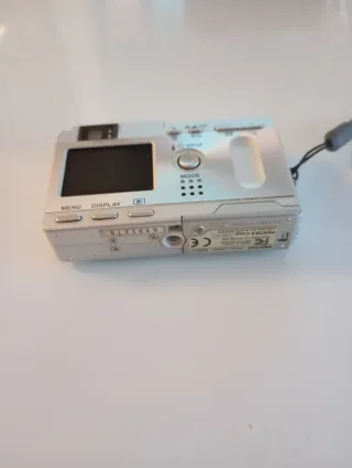 Cámara Digital Pentax Optio S Plata.