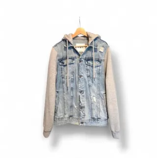 Cazadora vaquera Zara con capucha hombre