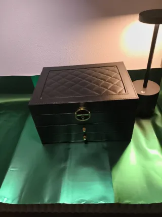 Portagioie grande nero con scomparti