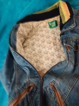 Cazadora tejana mujer Bershka talla M.