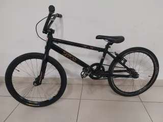 Bicicleta BMX Expert Negra Race