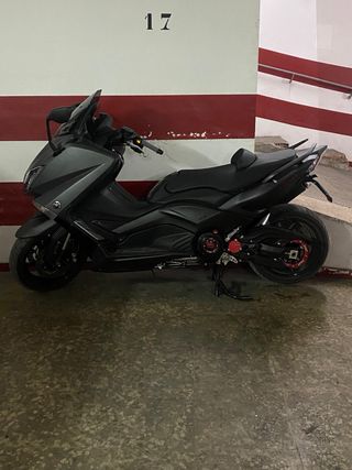 Yamaha TMAX Maxi Scooter Azul/Negro