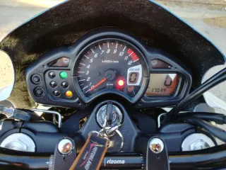 Suzuki Gladius 650 ABS