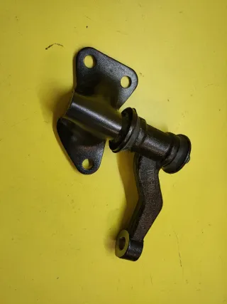 SOPORTE GIRATORIO DIRECCION NISSAN NAVARA D21 D22