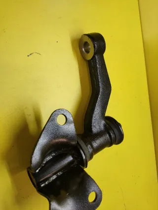 SOPORTE GIRATORIO DIRECCION NISSAN NAVARA D21 D22