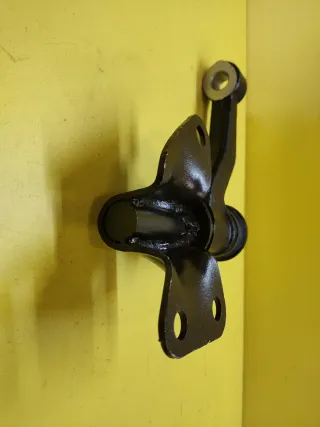 SOPORTE GIRATORIO DIRECCION NISSAN NAVARA D21 D22