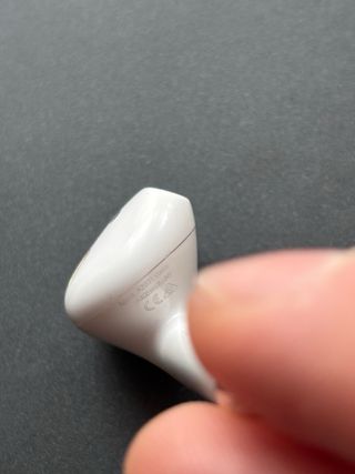 Airpods 2ª Generación (IZQ y caja)