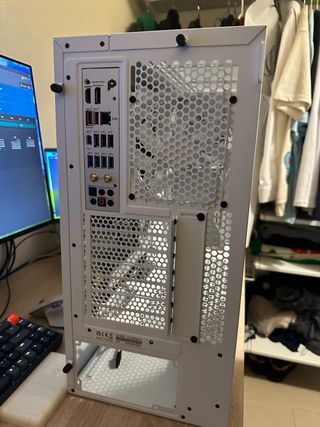 Gabinete NZXT H5 Flow + Placa Base MSI B650-A Wifi