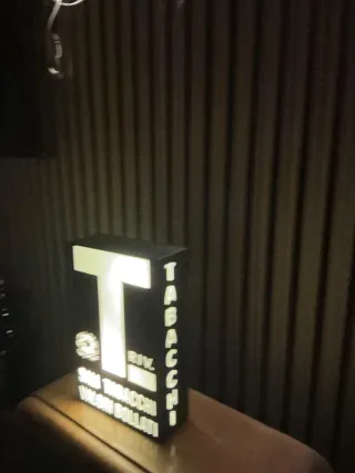 Tabaccheria Riv. T Lightbox