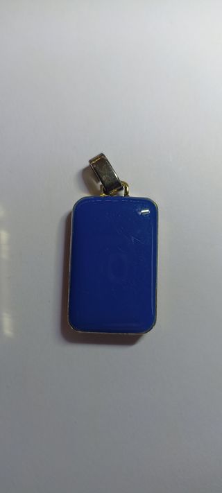 Pendente con foglia d'oro