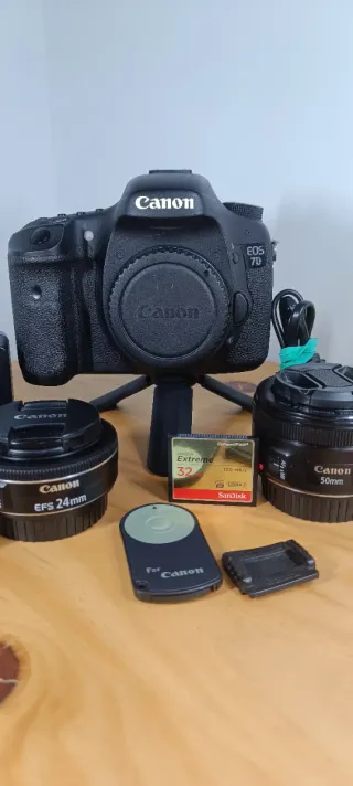 Canon 7D + 24 mm 2.8 stm + accesorios