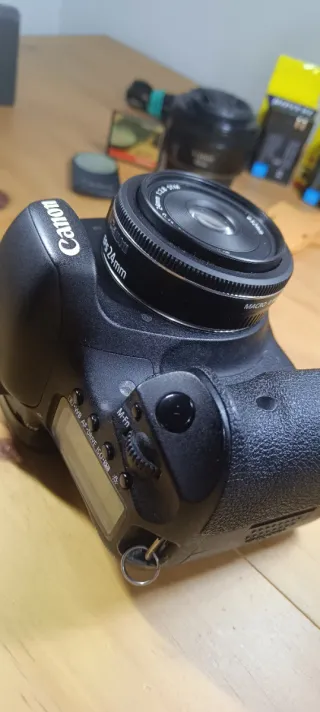 Canon 7D + 24 mm 2.8 stm + accesorios
