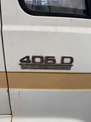 Mercedes-Benz 406D 1980